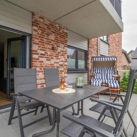 Herz Von 5 Mit Terrasse Und Sauna Apartment Kellenhusen